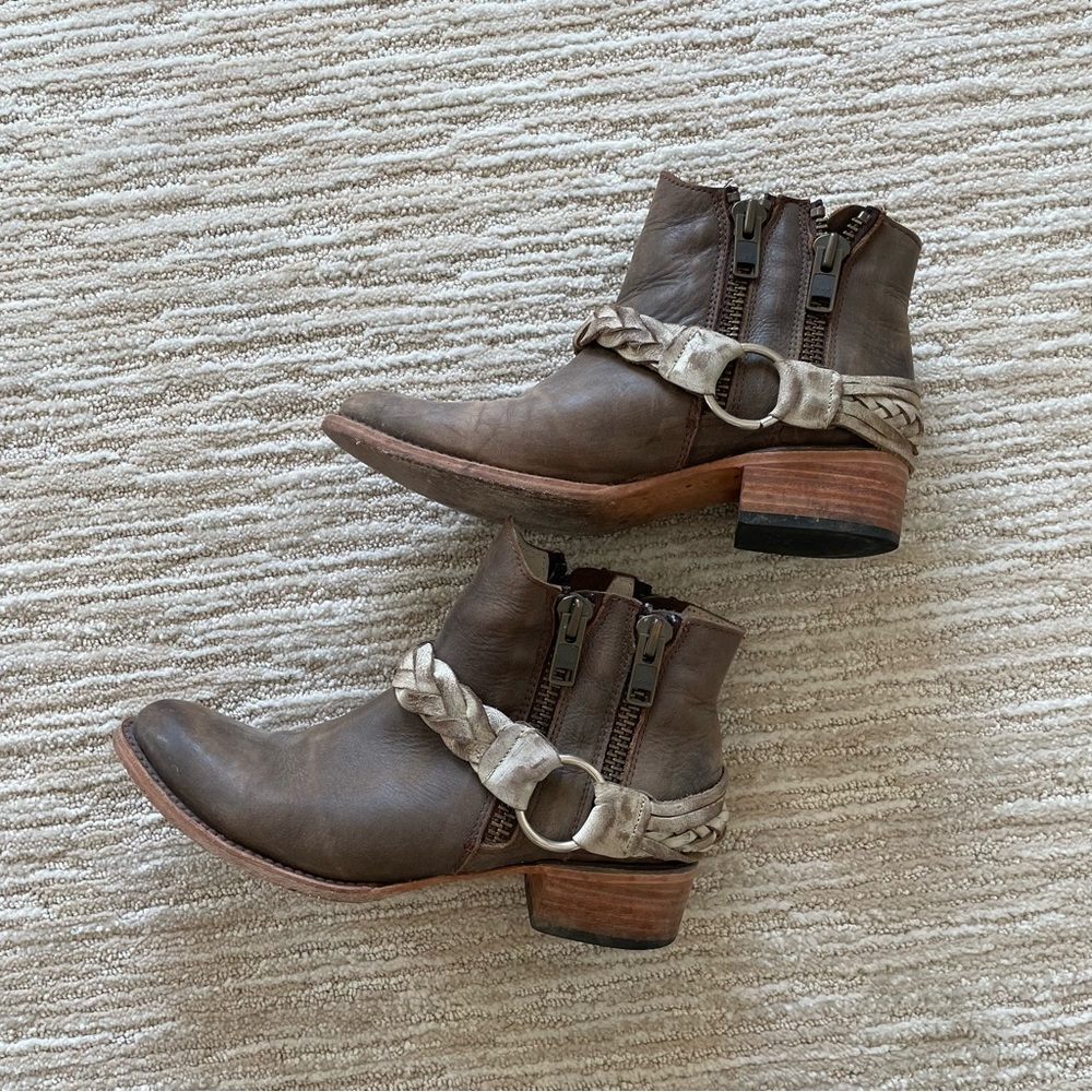 Freebird by Steven Clash bootie, size 9